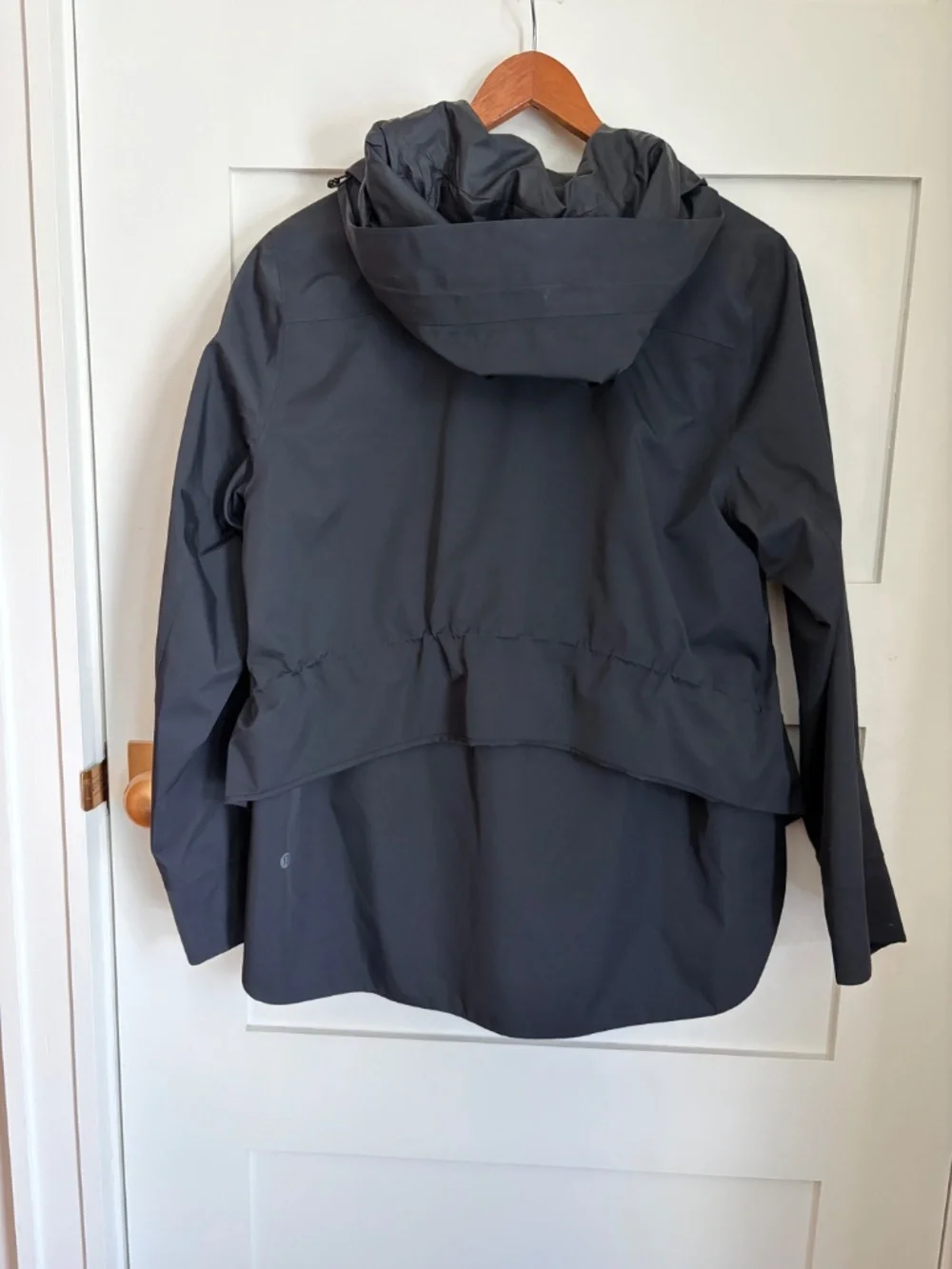 Lululemon Jacket - Picture 3 of 4